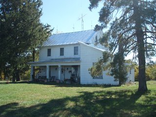 76.5 Acres (58+/- acres tillable).  Productive soils nearly all tillable.  Nice mix of tillable and wooded acres.  Only 15 minutes to Richmond, Indiana.

Full crop rights available for 2011. - 76+/- Acre Complete Farm Unit